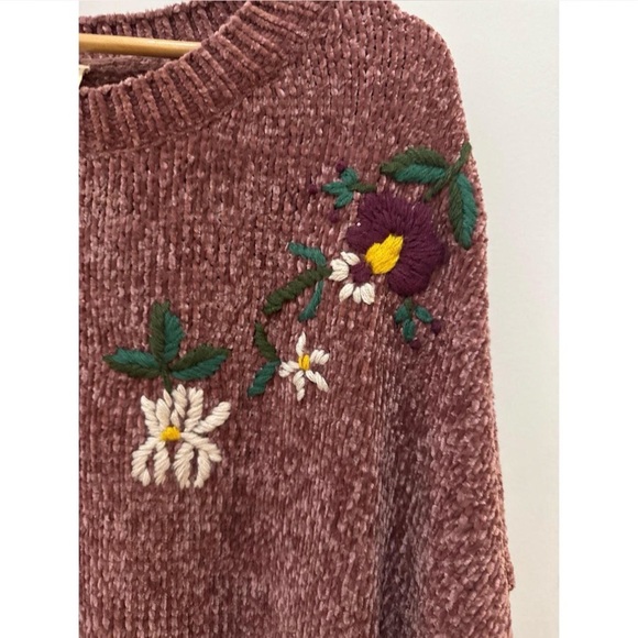 Anthropologie Sweaters - Anthropologie Mauve Floral Embroidered Sweater